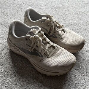 Brooks white Athletic Shoes